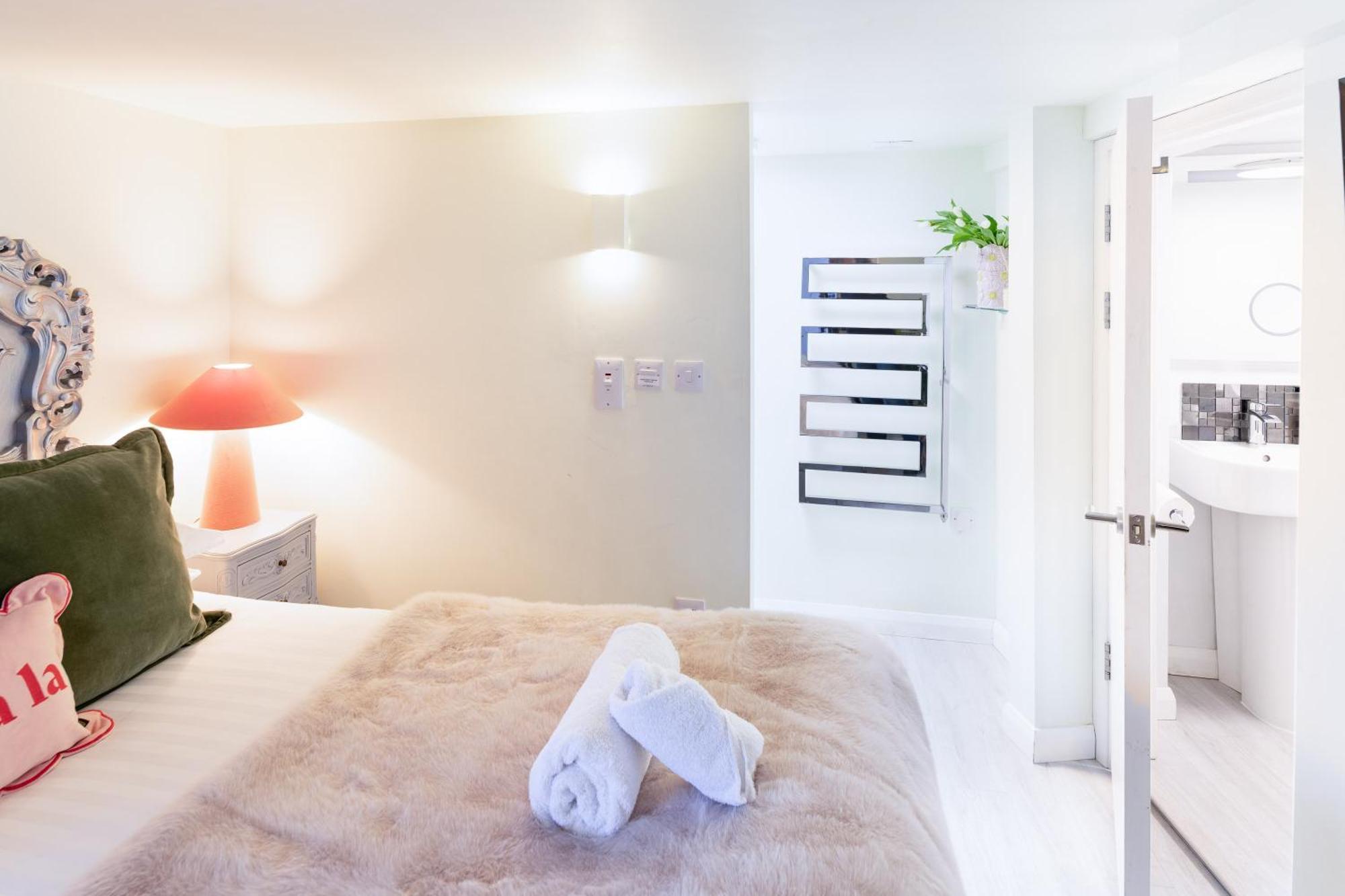 Vila Gorgeous Boutique Flat Sleeps 2 In Lyme Regis Exteriér fotografie